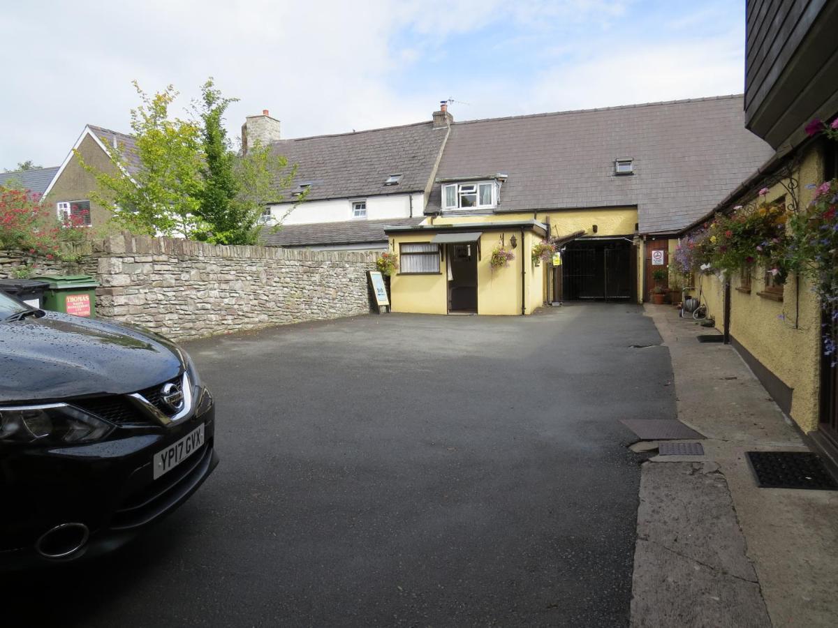 Borderers Inn Brecon Exterior foto